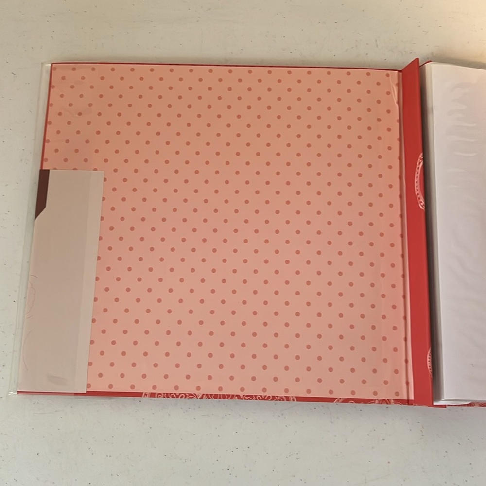 Red Top-Loading Scrapbook - Picture 4 of 5